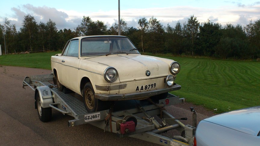 BMW700 on trailer